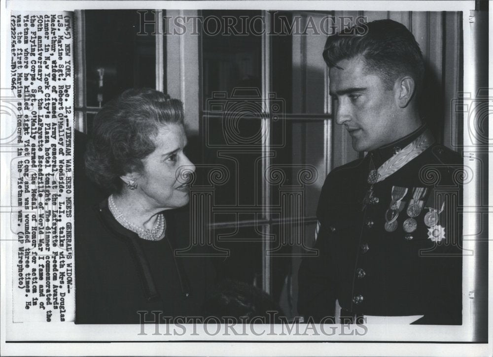 1966 Press Photo Sgt Robert O&#39;Malley Mrs Douglas army - RRV58227 - Historic Images