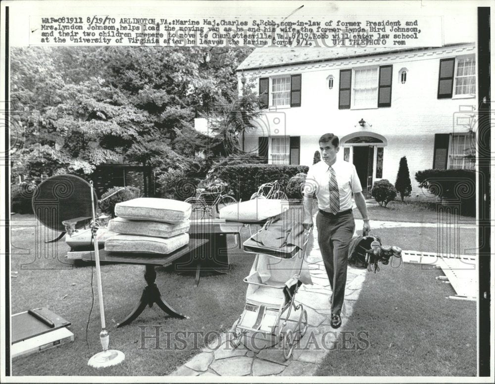 1970 Marine Maj. Charles Robb Family Move - Historic Images
