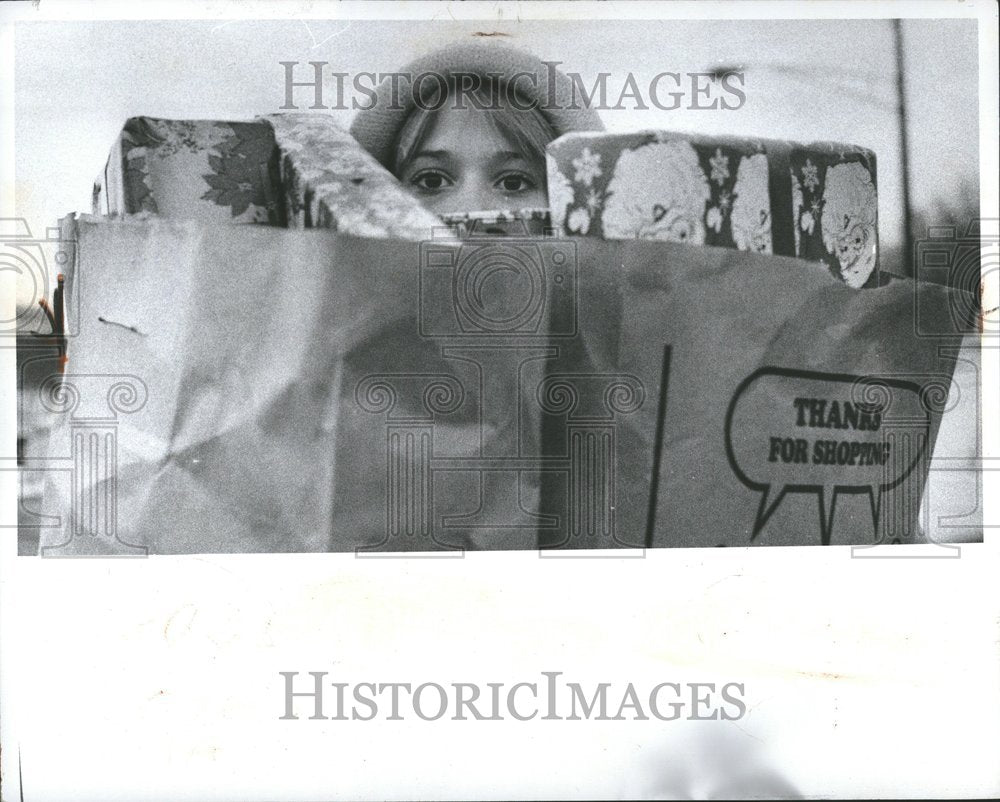 1976 Karen Korb Christmas Presents Oakland - Historic Images