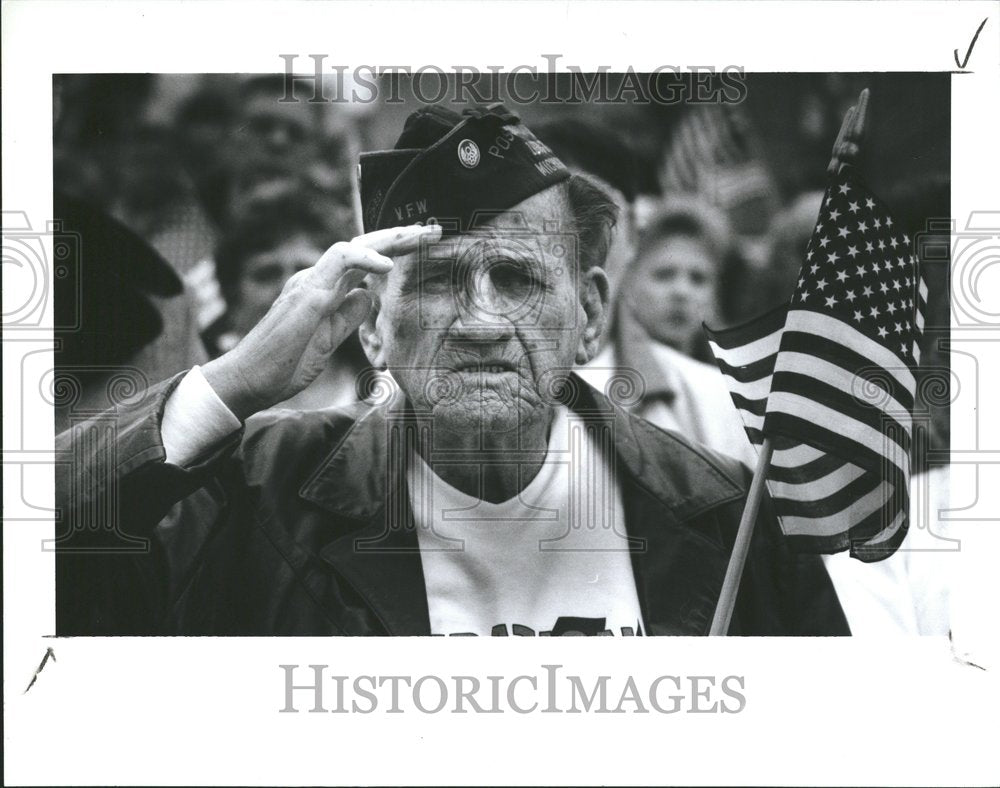1991, Guy Campbell Veteran WW2 Flag Anthem - RRV59133 - Historic Images