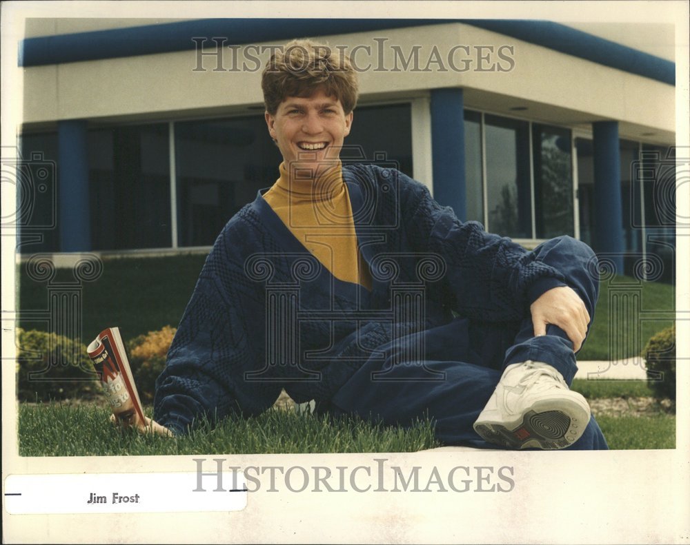 1989 Press Photo Men&#39;s Fashion Model Beauty Clothing - RRV59715 - Historic Images