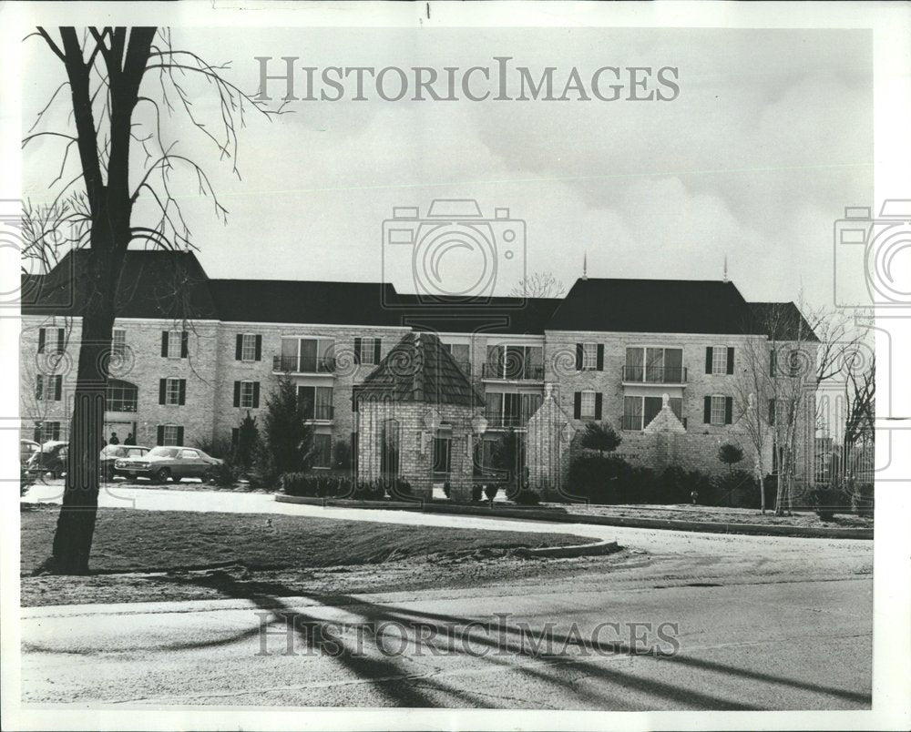 1969 Press Photo Apartments French Style Chicago Area - RRV59945 - Historic Images