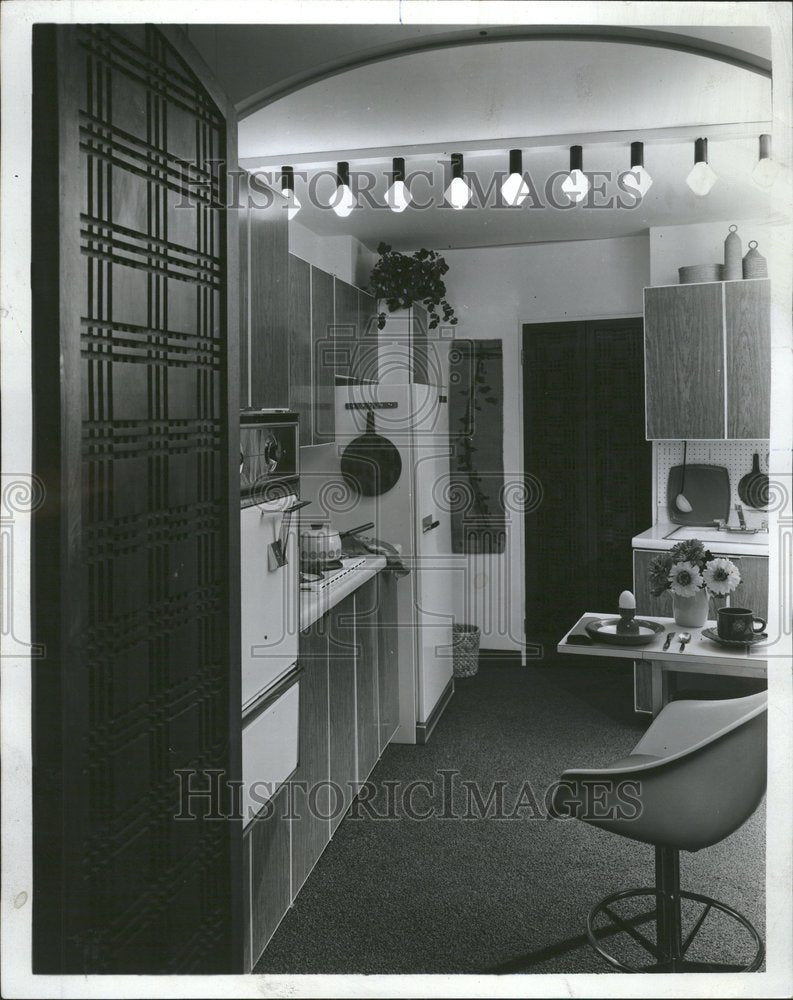 1968 Press Photo Kitchen Acrilan Carpet - RRV60095 - Historic Images