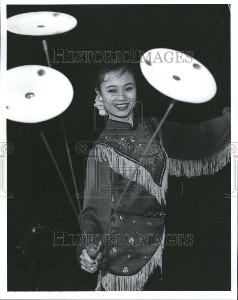 1992 YO Jing spinning plate dance Daley - Historic Images