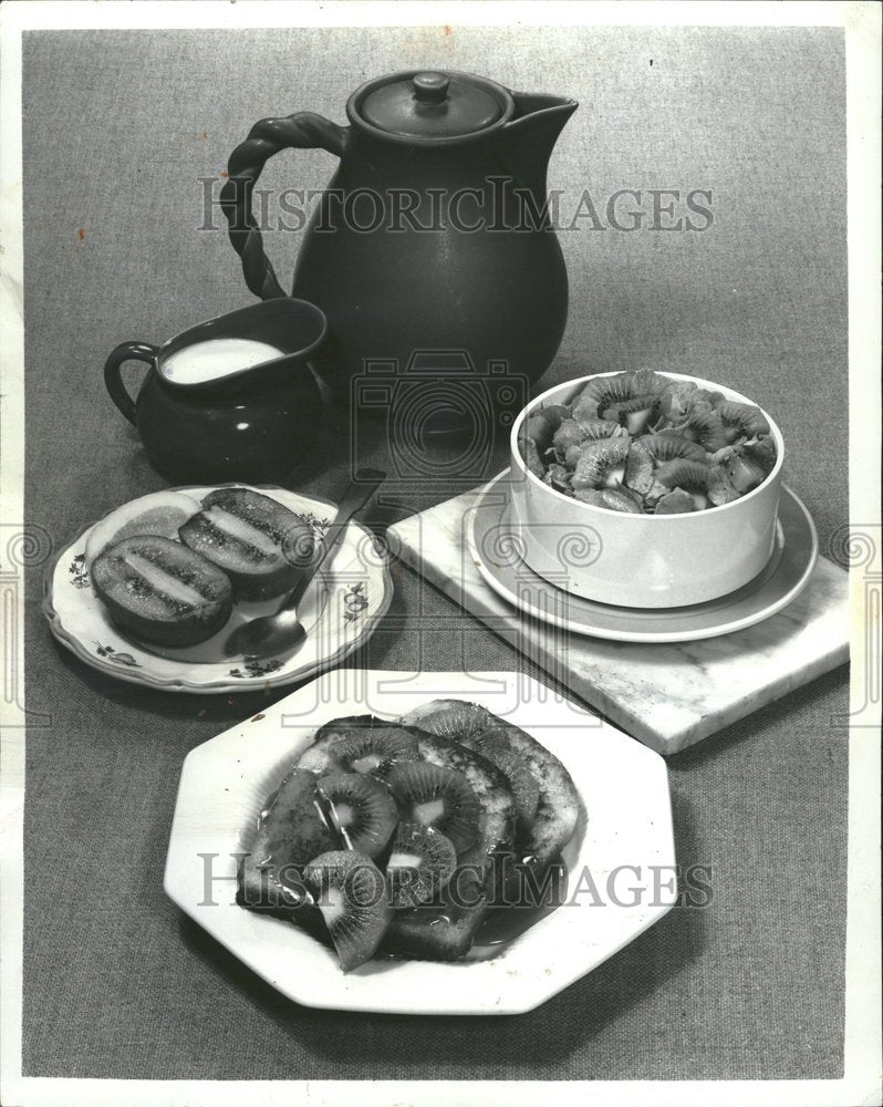 1979 Helen Grobin Kiwi Fruit Breakfast Food - Historic Images