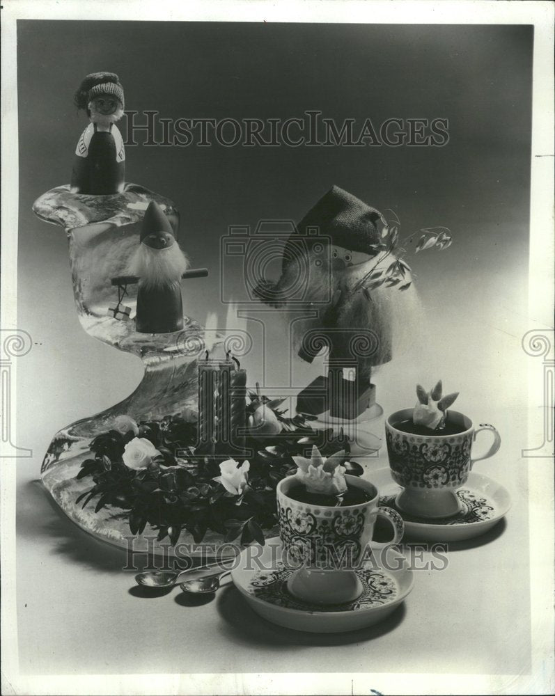 1970 Christmas treat rich beverage coffee - Historic Images