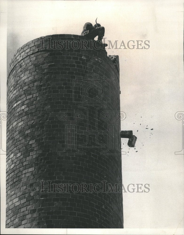 1975 Joseph Jake Hawkins Jericho Chimney - Historic Images