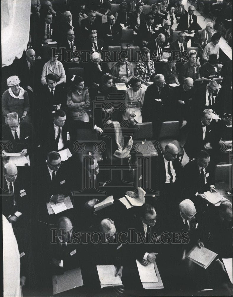 1967 Press Photo International Harvest Co stockholders - RRV60707 - Historic Images