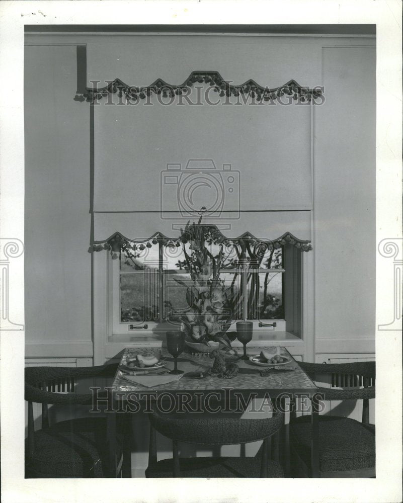 1967 Press Photo Texture Butlap Window Shade Dinette - RRV61019 - Historic Images