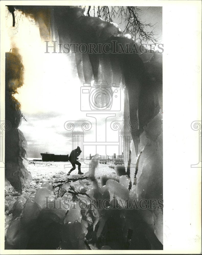 1984 Lake Michigan Froze Greg Gantner Scene - Historic Images