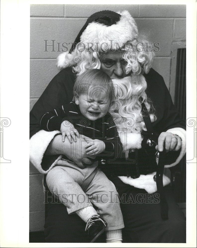 1968 Press Photo Vansle Gatson Santa Blair School Blind - RRV61465 - Historic Images