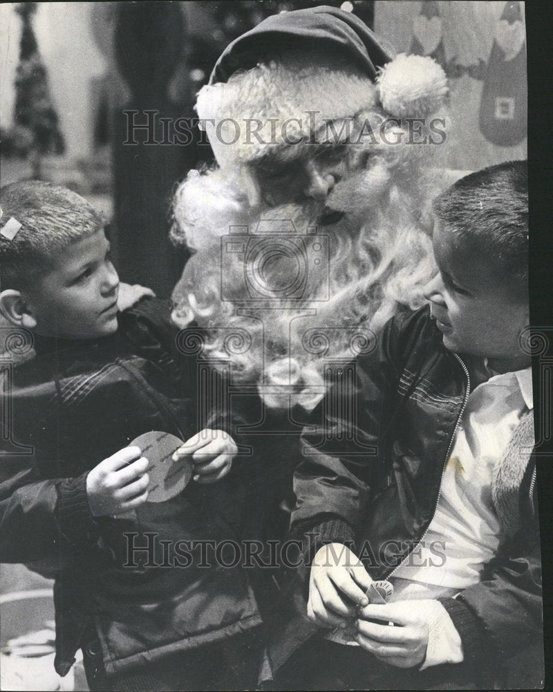 1967 Children Santa Clause Bearded event - Historic Images