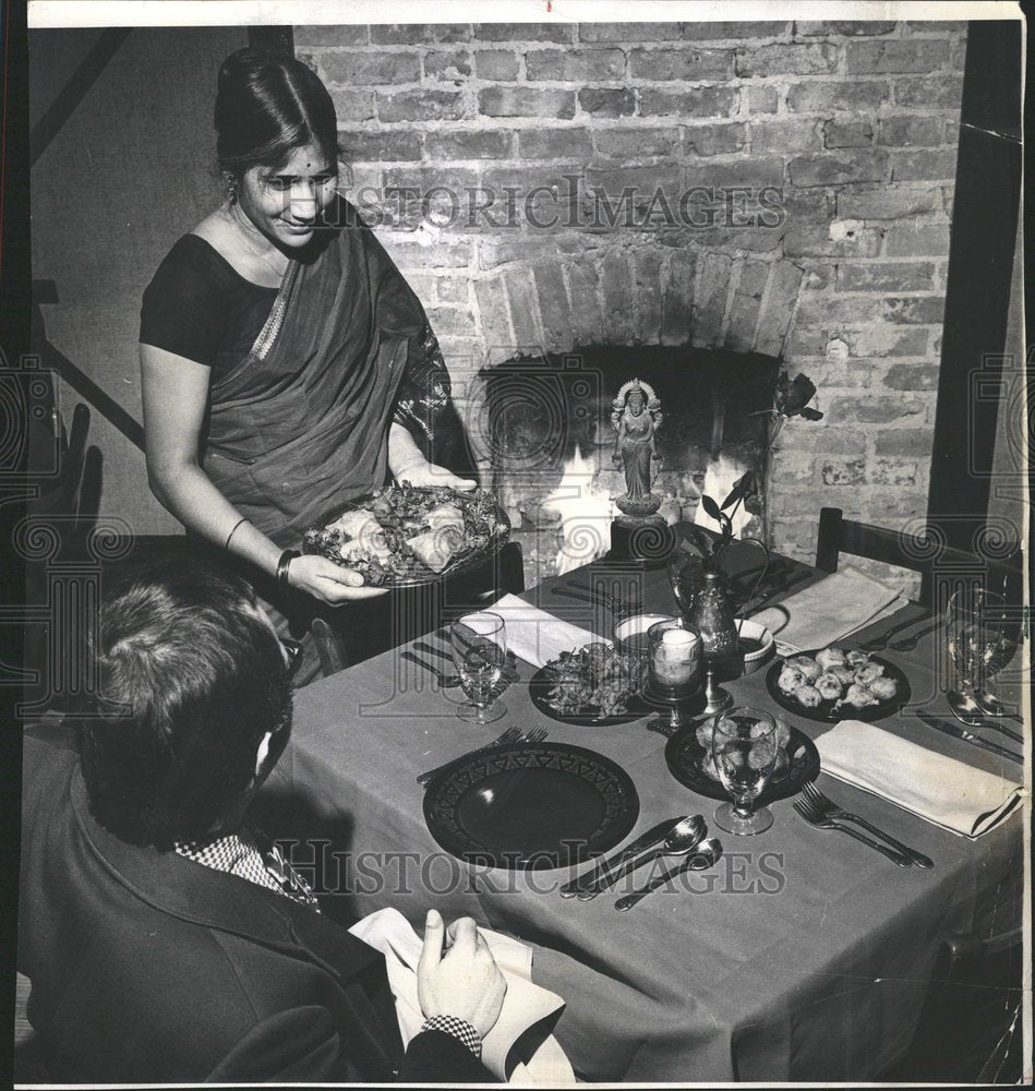 1971 Appetizers dishes Bharti Dixit Samosa - Historic Images