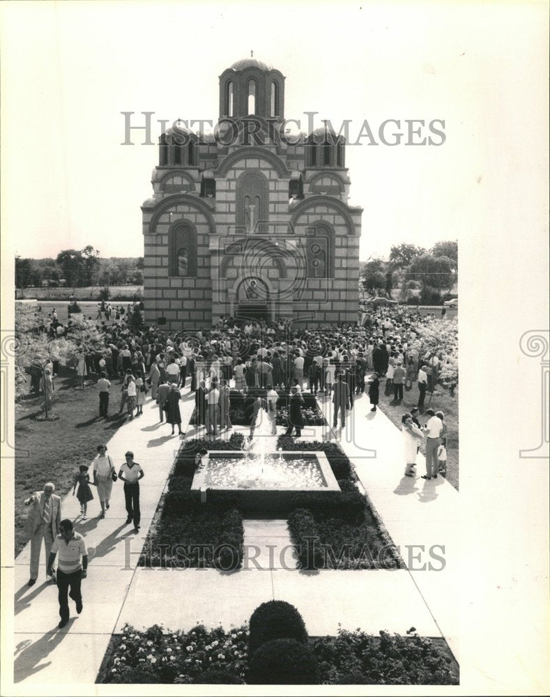 1984 Church people procession Tom Cruze - Historic Images