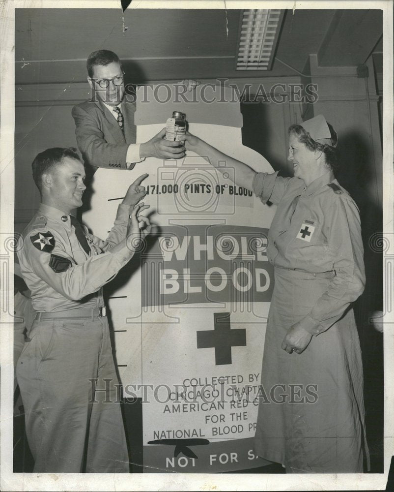 1953 Chicago Red Cross Blood Donation - Historic Images