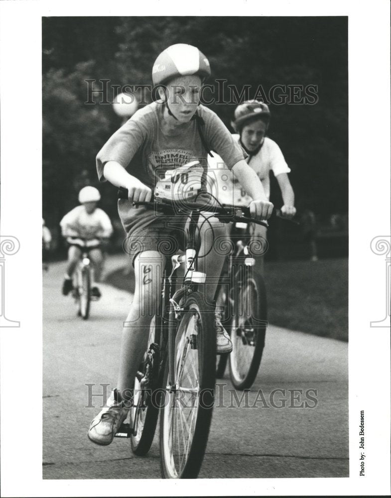 1966 Press Photo Dannon Sprinklins Triathlon Chicago - RRV62989 - Historic Images