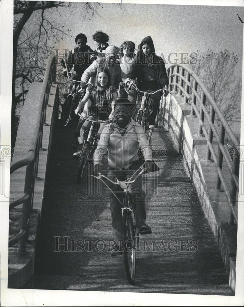 1976, Bicycles Chicago Indian Summer - RRV63103 - Historic Images