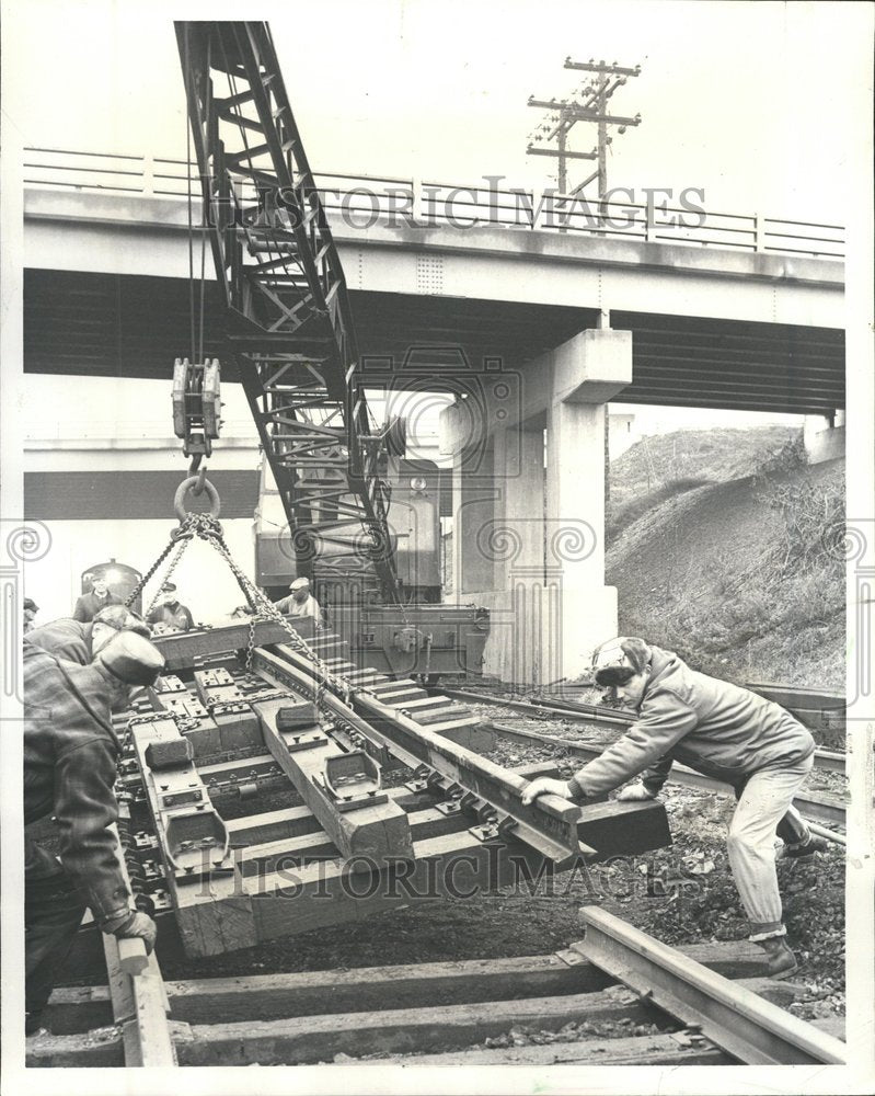 1966 Press Photo Bethlehem Steel rail switch install - Historic Images