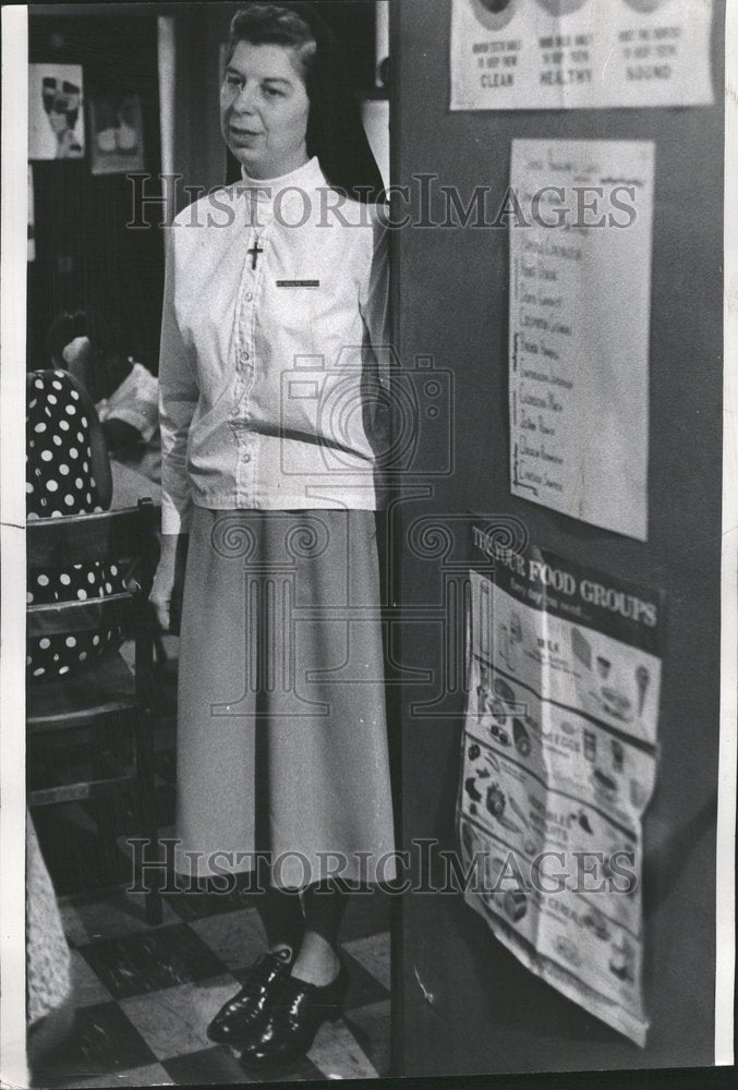 1967 Press Photo Sister Nun Angeline Hoffman Habit - RRV63633 - Historic Images