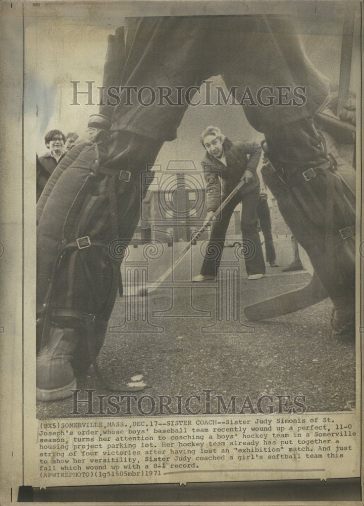 1971 Press Photo Sister Judy Simonis of St Joseph - Historic Images