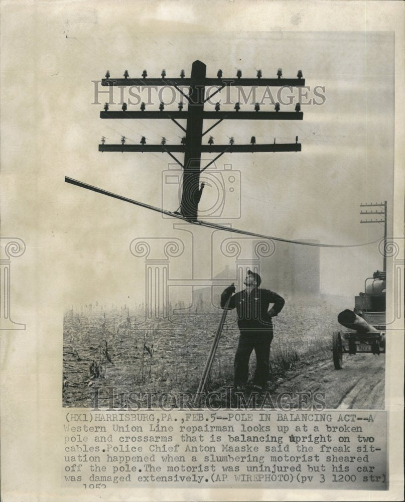 1952 Press Photo Pole in Balancing Act - RRV63657 - Historic Images