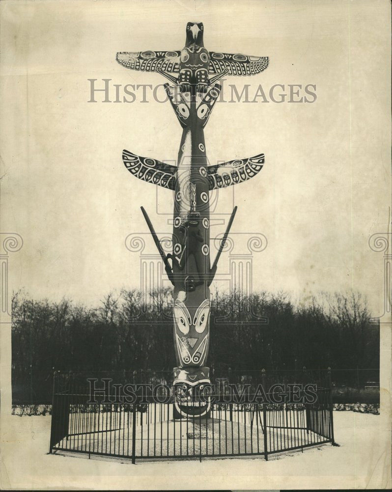 1949 Press Photo Totem Pole - RRV63699 - Historic Images