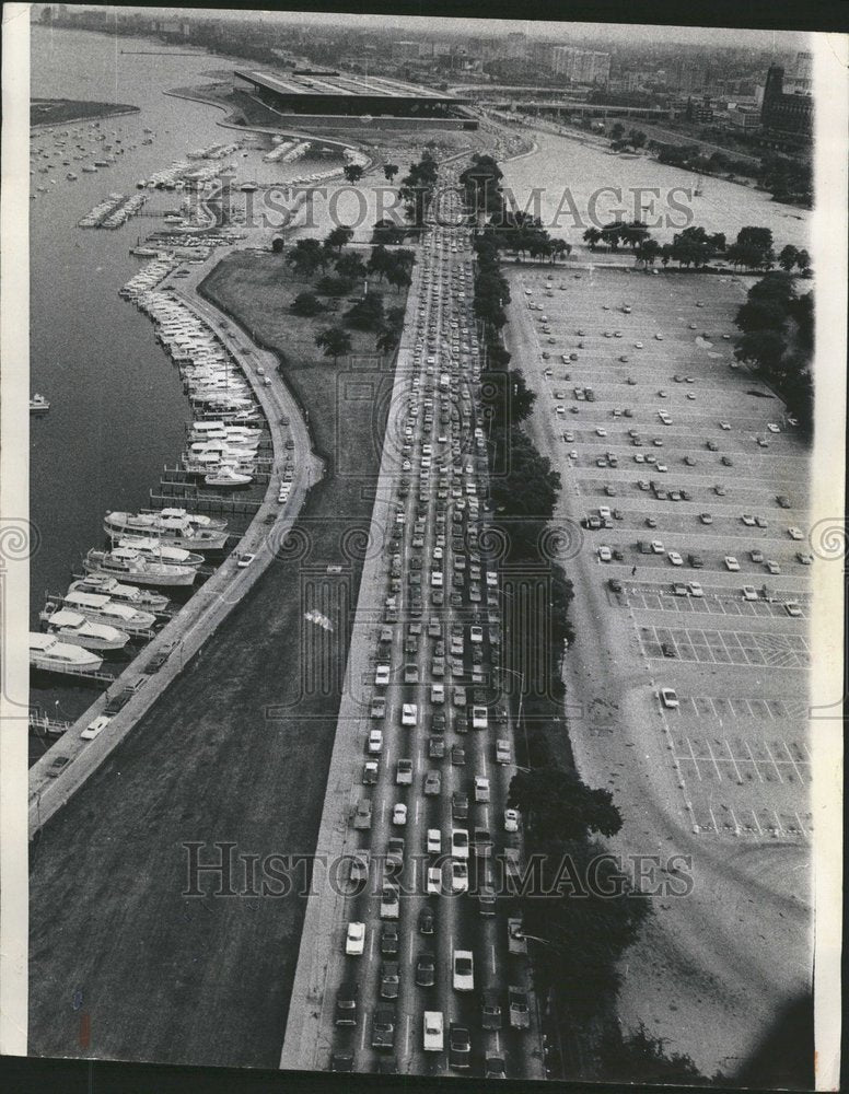 1971 Traffic Lake Shore Drive Chicago - Historic Images