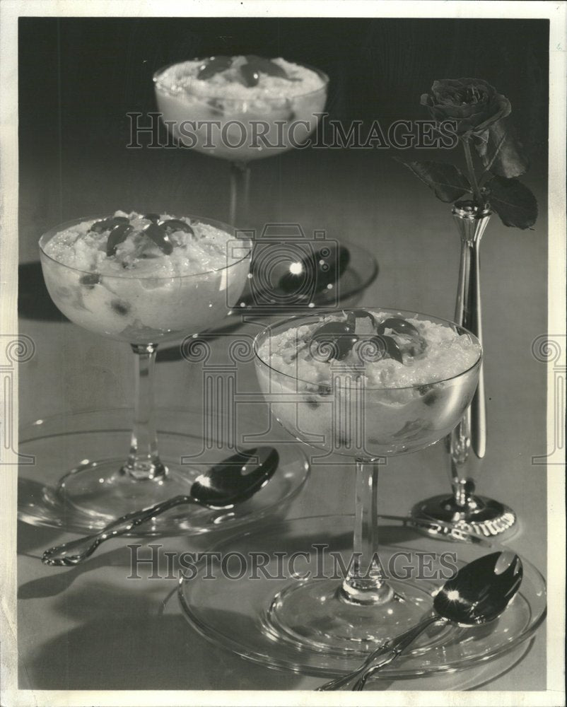 1967 Press Photo Chilled Dessert Glamorous Goblets - RRV63833 - Historic Images