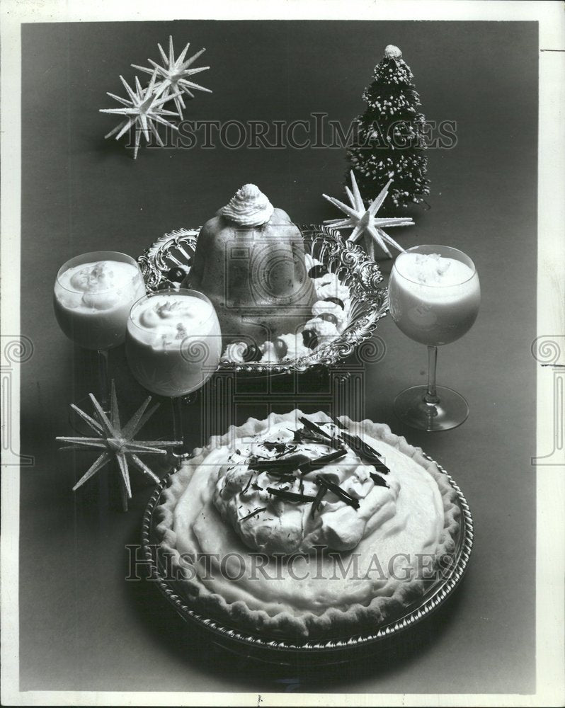 1968 Press Photo Dessert Diet Hostess Advertisement - RRV63843 - Historic Images