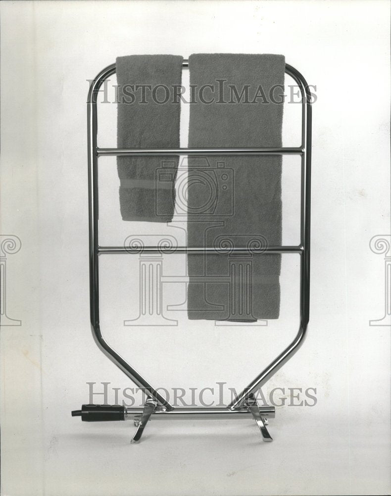 1990 Heated Towel Stand - Historic Images