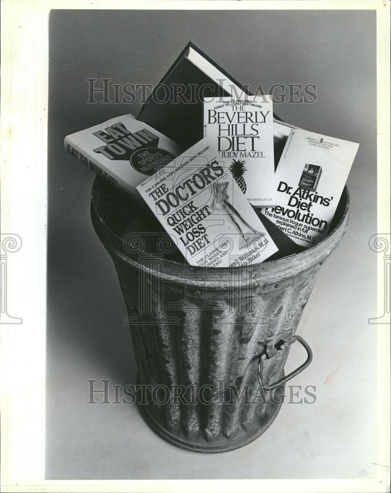 1985 Press Photo Trash Your Fad Diet - RRV63991 - Historic Images