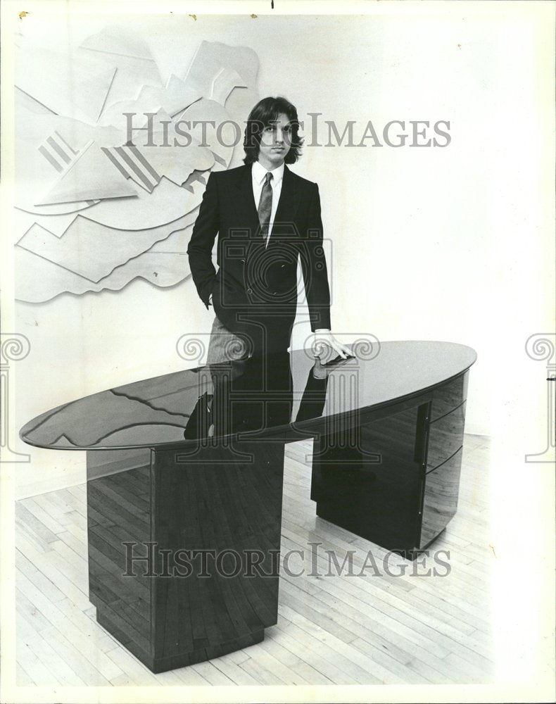 1985 Press Photo Michael Killeen&#39;s Torpedo Desk - RRV64089 - Historic Images