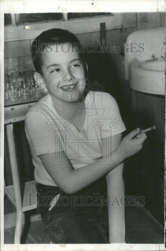 1961 Press Photo Meinwald Camp NYDA Diabetes Injection - Historic Images