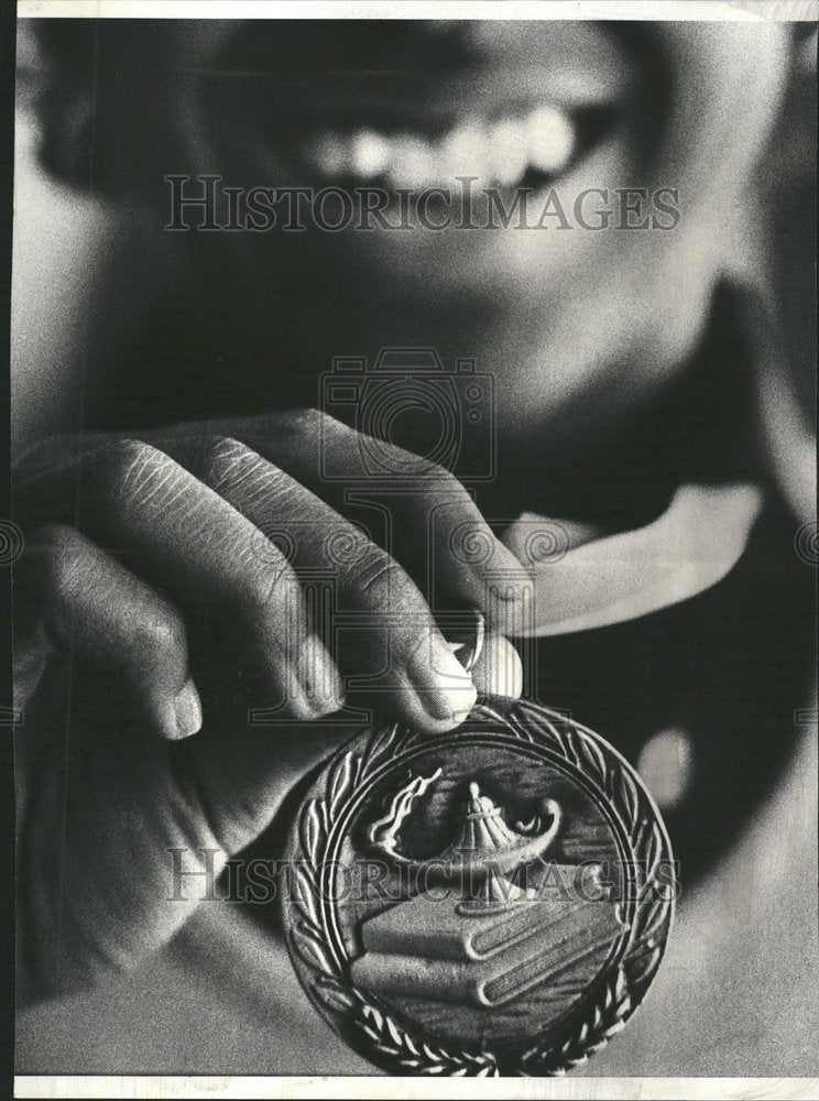 1979 Press Photo Veronica Good Academic Olympics Crane - RRV64235 - Historic Images