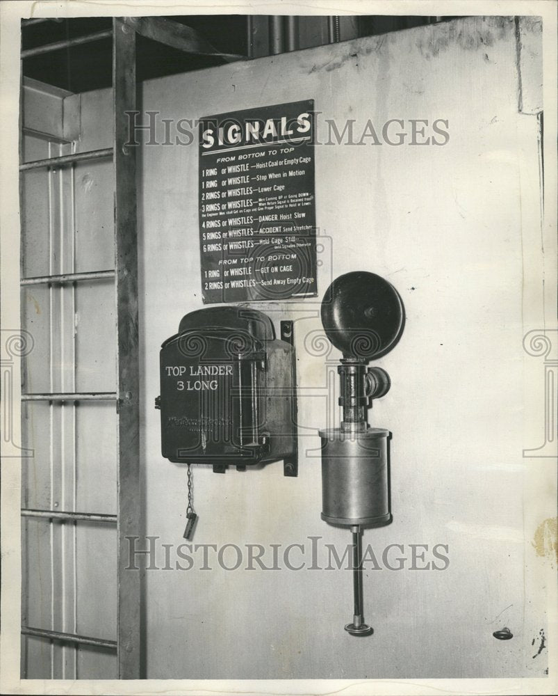 1947 Press Photo Pneumatic Signal Rosenwald Museum - RRV64337 - Historic Images