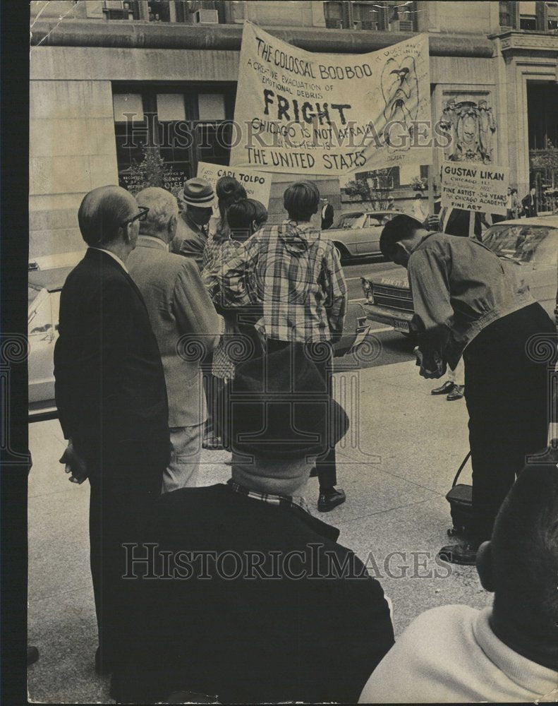 1967 Pickets marched fringe civic center - Historic Images