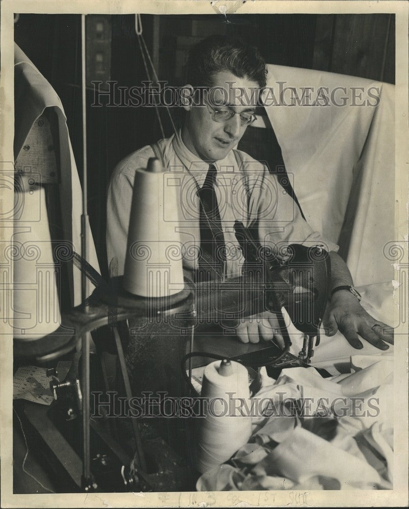 1943, Illinois Industries for the blind. RRV64945 Historic Images