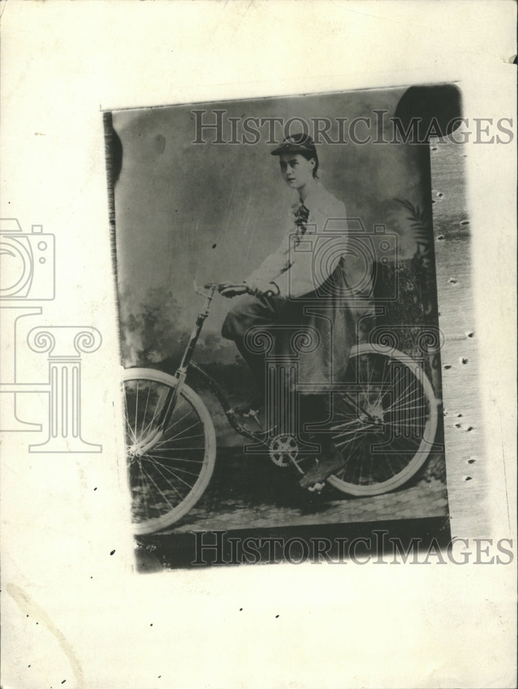 Bicycles Historical Old Photos - RRV65167- Historic Images