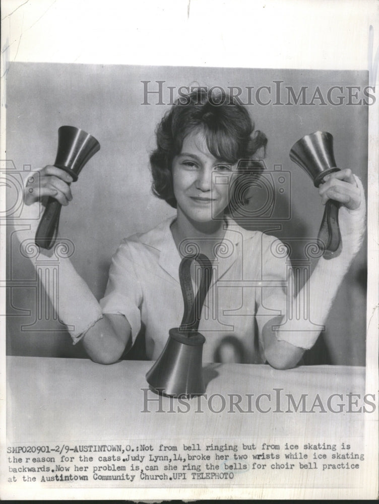 1962 Judy Lynn Breaks Wrists Ice-Skating - Historic Images