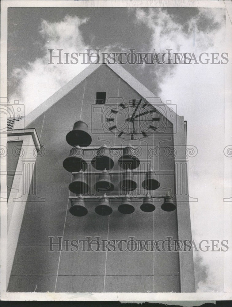 1958 Press Photo Jewelry Store&#39;s Bells Announce Time - RRV65259 - Historic Images