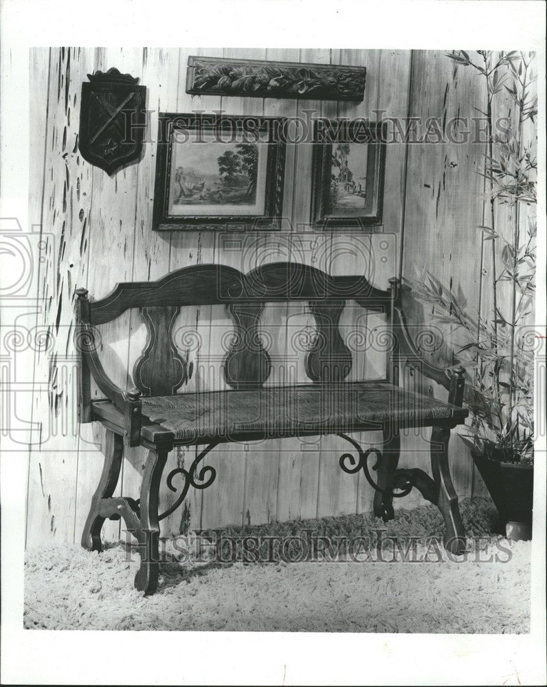 1970 Press Photo Benches Decoration - RRV65289 - Historic Images