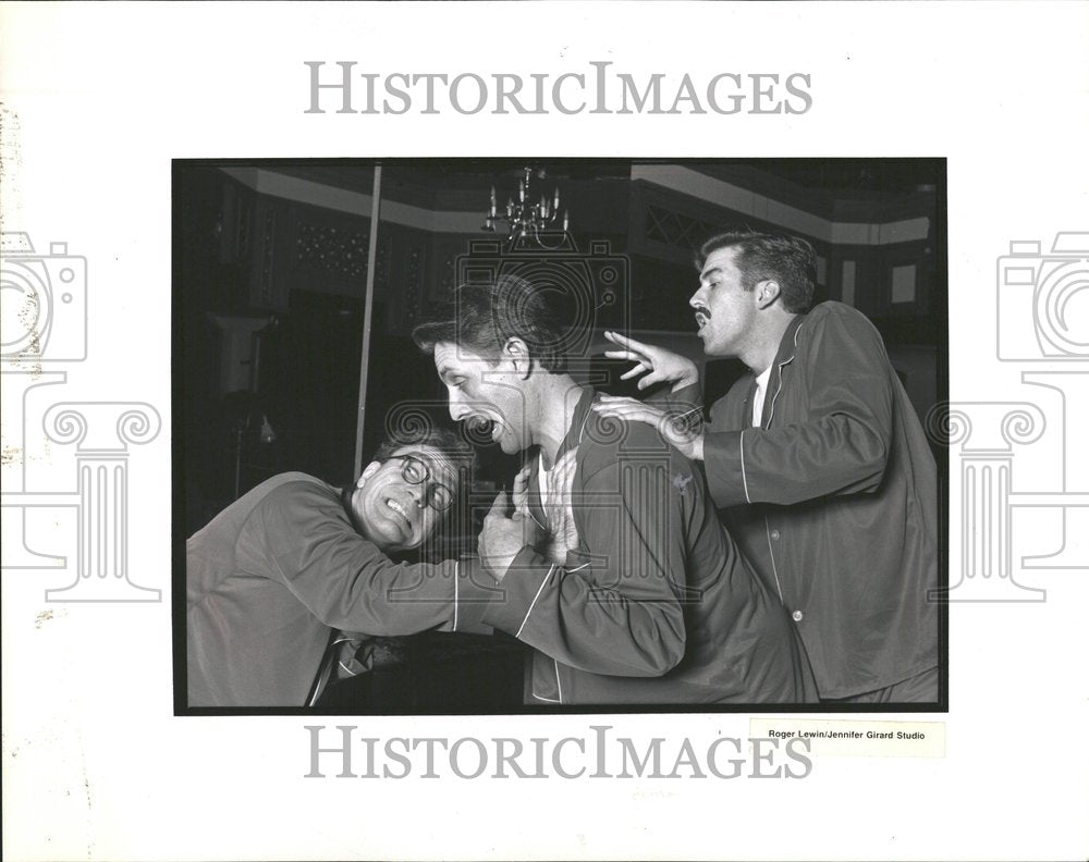 1992 Press Photo PLAY: &quot;Taking Steps&quot; - Historic Images