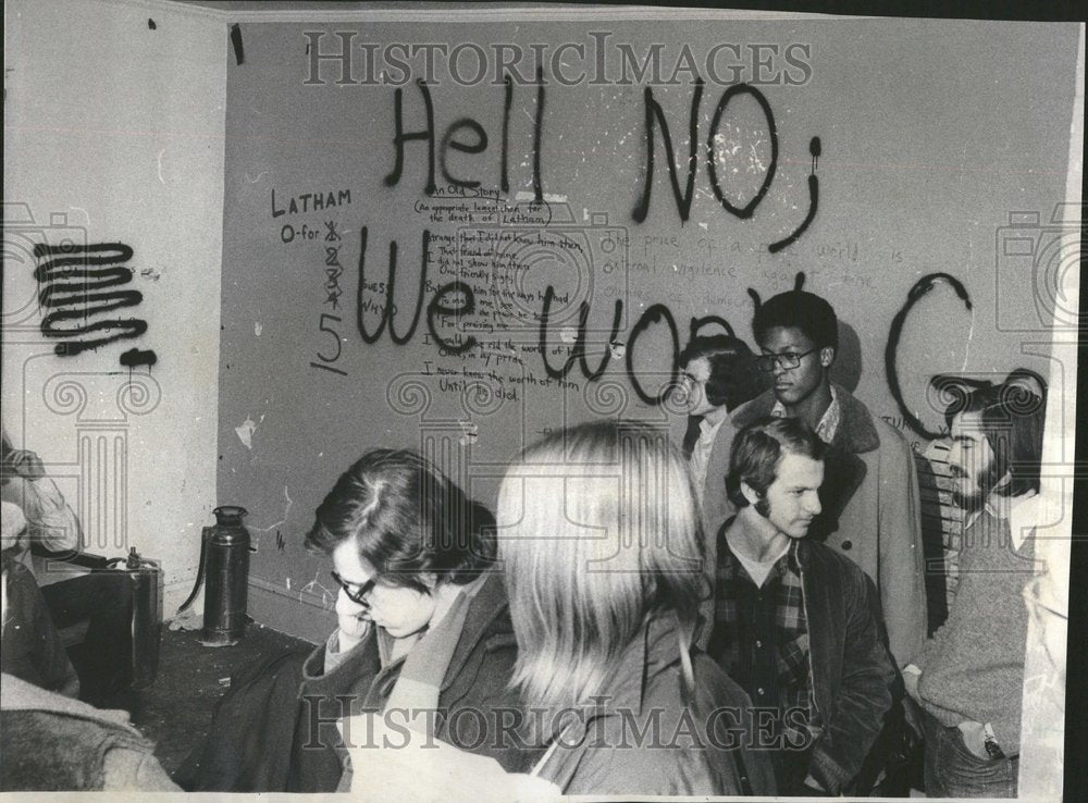 1972 Photo Damage Interior Party Boys - Historic Images