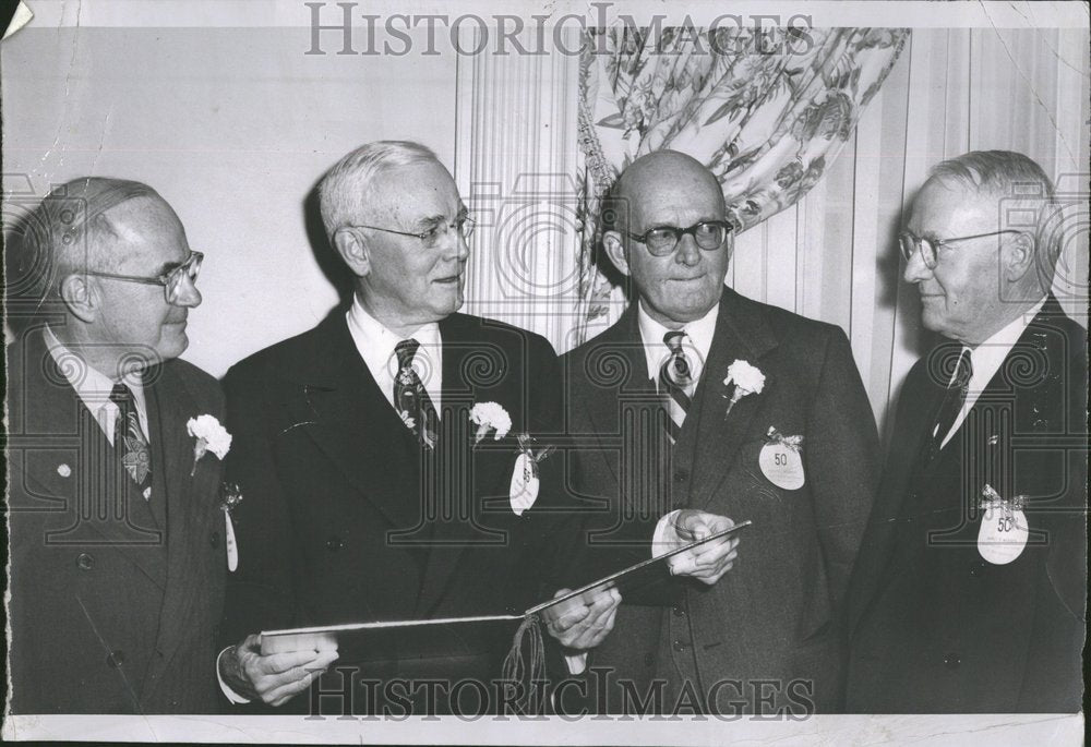 1953 Press Photo Oscar Webber General Manager Hudson - RRV65435 - Historic Images