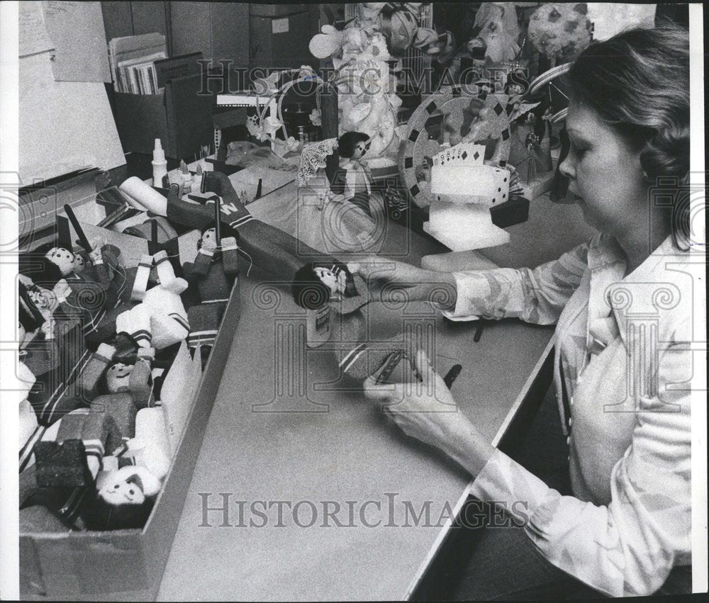 1976 Laurence Bianchi Styrofoam business-Historic Images