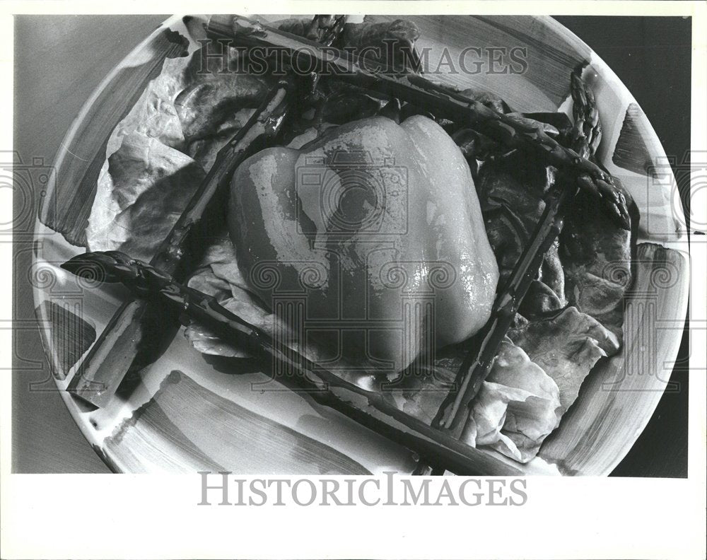 1987 Press Photo Roasted Golden Bell Pepper Salad - RRV65649 - Historic Images