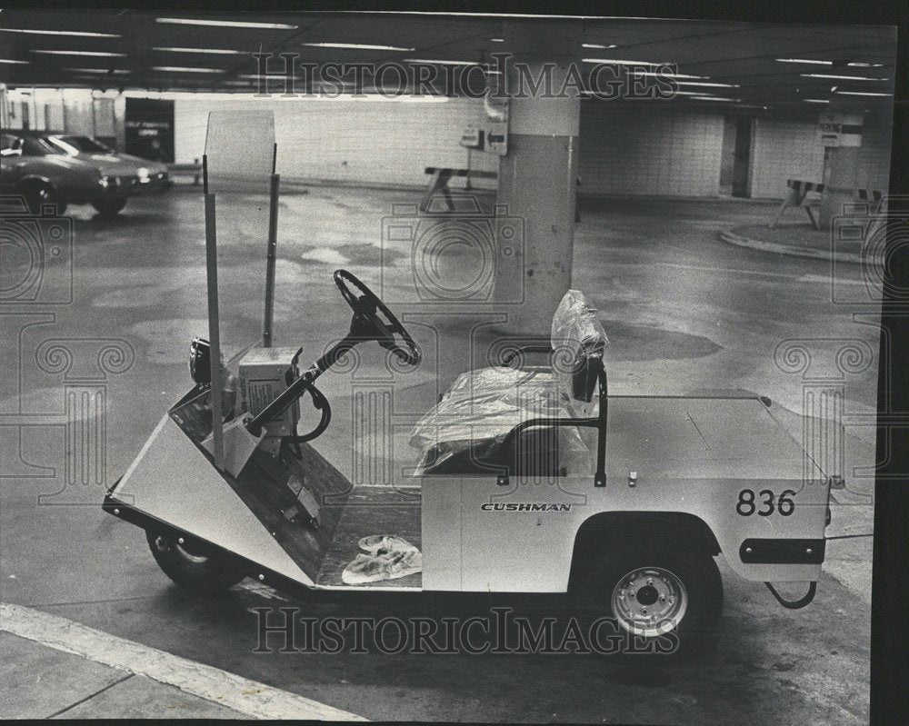 1973  Grant Park Garage Parking Cars Driver-Historic Images