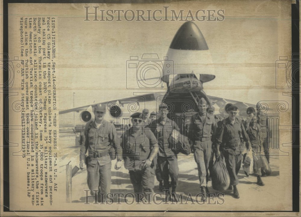 1975 Press Photo US Air Force C5 Galaxy Transport Plane - RRV65925 - Historic Images