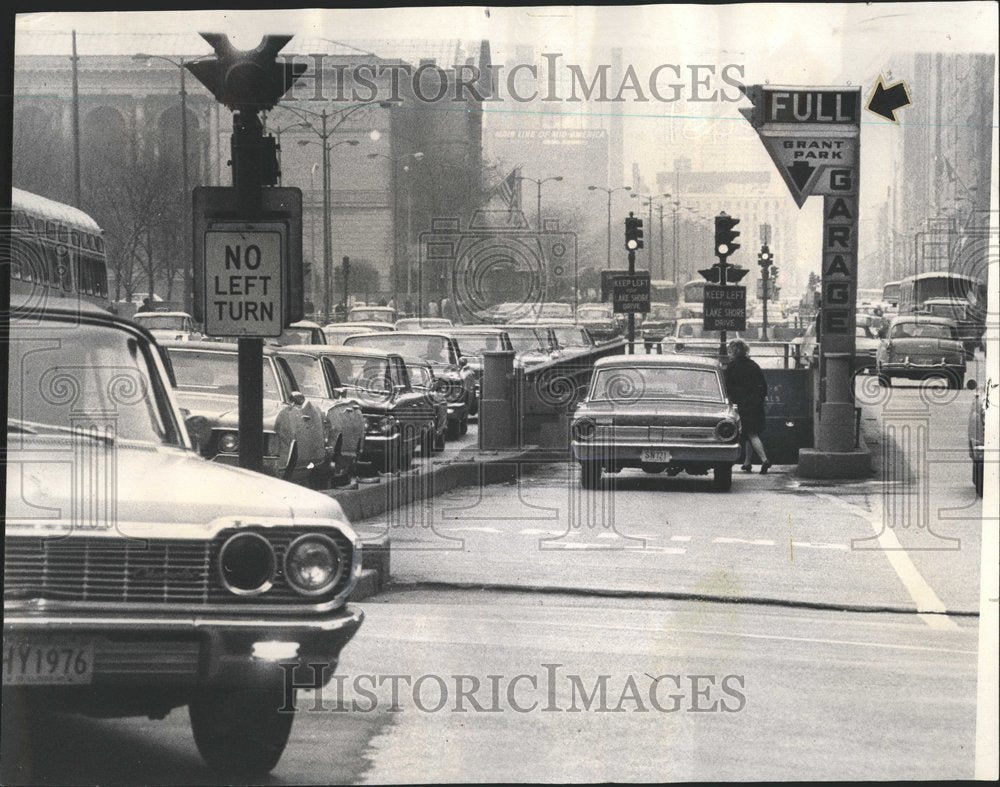 1966 Press Photo Traffic Campaninion Gate Driver Car - RRV66001 - Historic Images