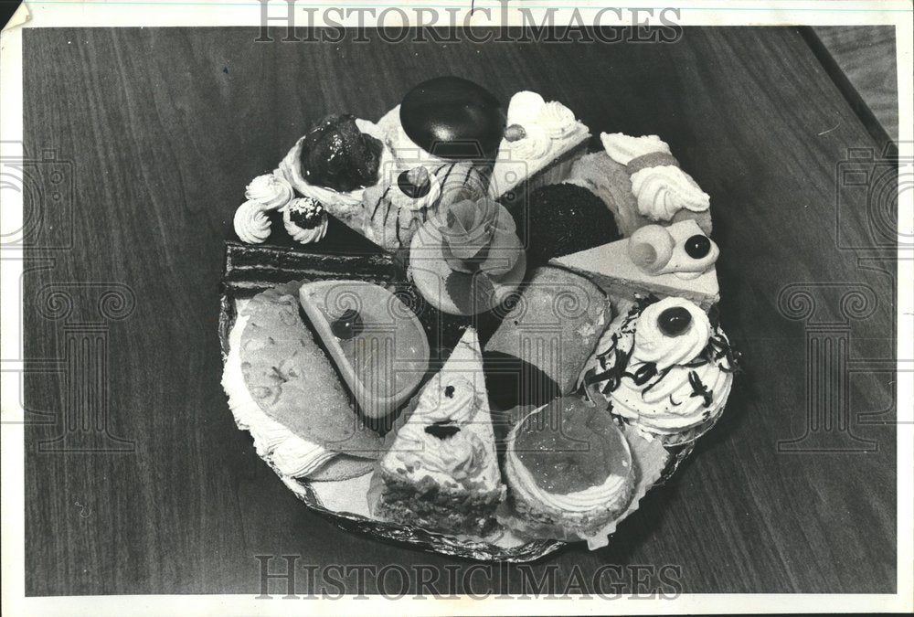 1979 Tom Gianopoulos German Bakery Sweet - Historic Images